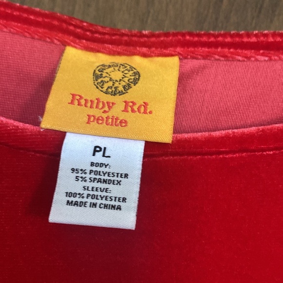 3/$45 Ruby rd velvet red top with abstract animal print leopard print sleeves PL - Picture 12 of 17